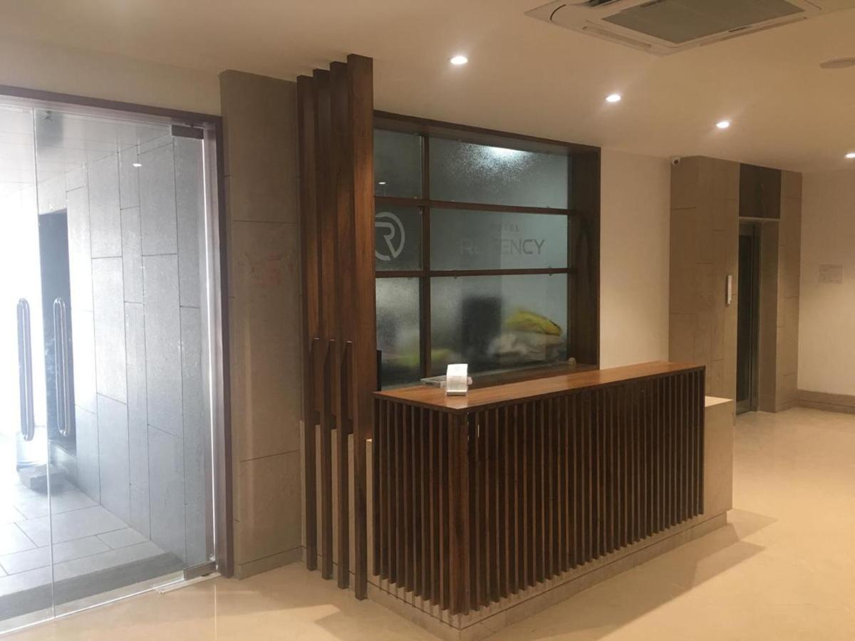 Hotel Regency Surat Dış mekan fotoğraf