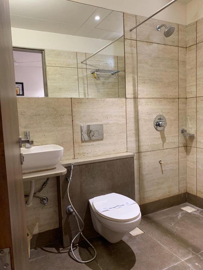 Hotel Regency Surat Dış mekan fotoğraf